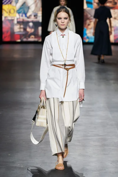 Look 65
